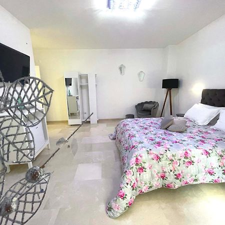 Augustea Bed and Breakfast Sannicandro di Bari Exteriör bild