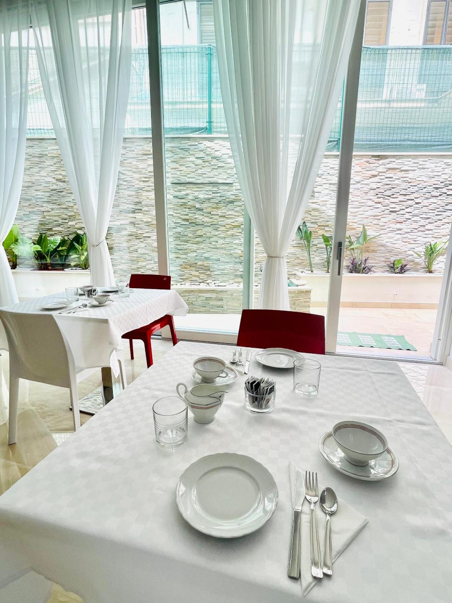 Augustea Bed and Breakfast Sannicandro di Bari Exteriör bild