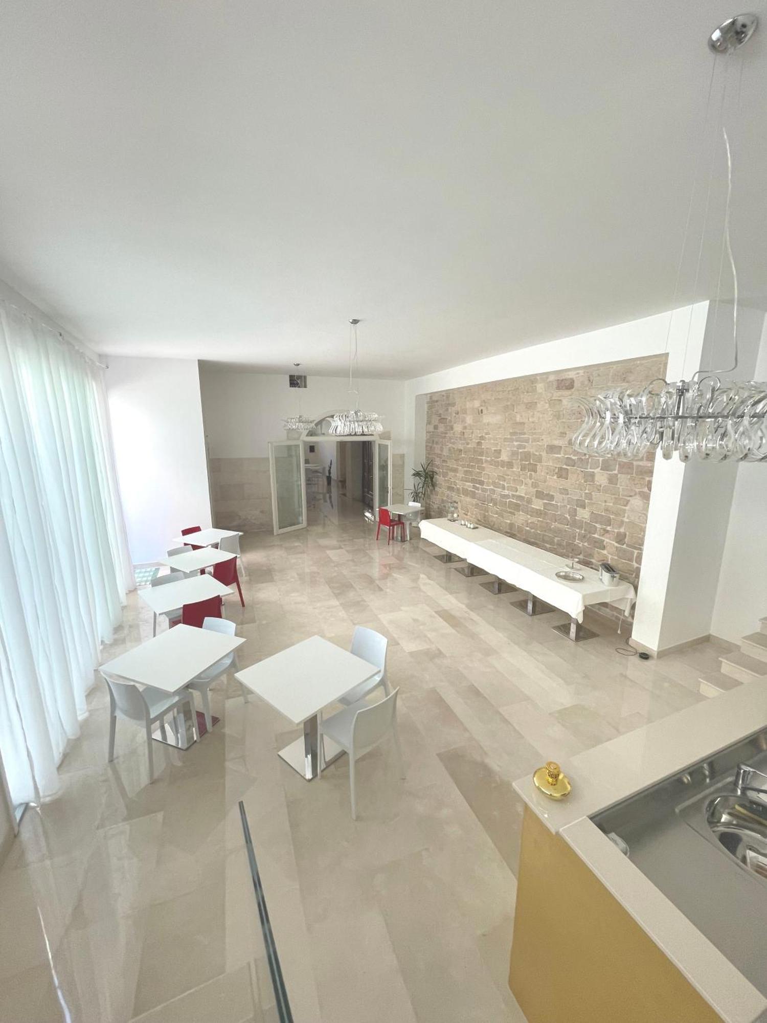 Augustea Bed and Breakfast Sannicandro di Bari Exteriör bild