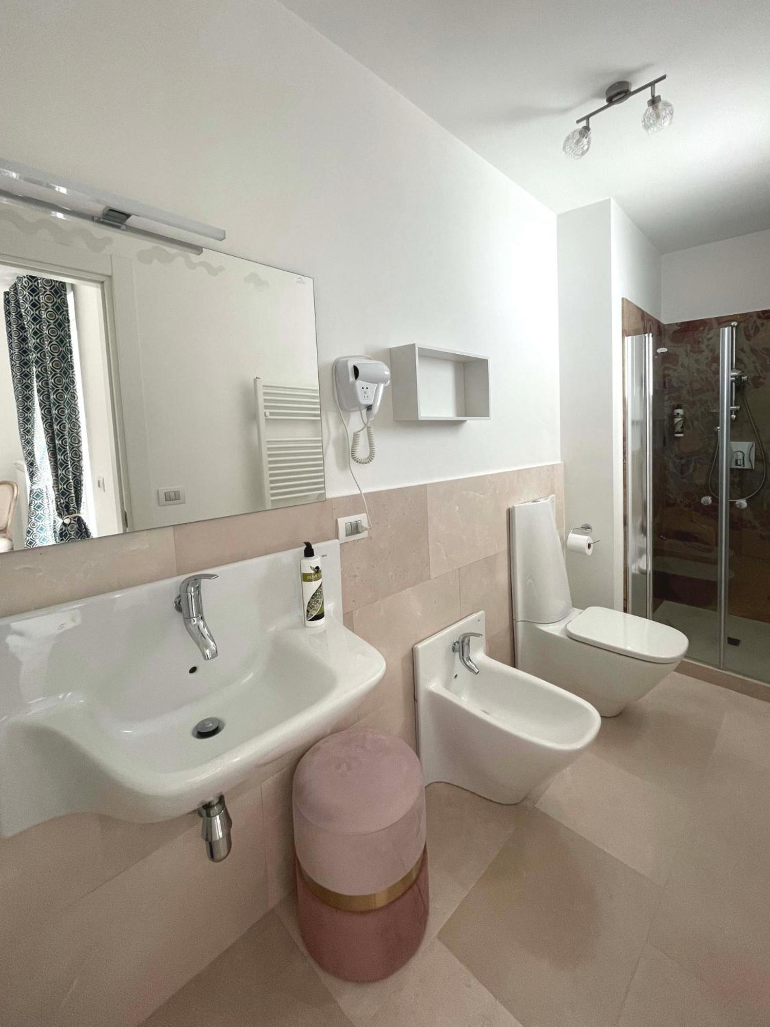 Augustea Bed and Breakfast Sannicandro di Bari Exteriör bild