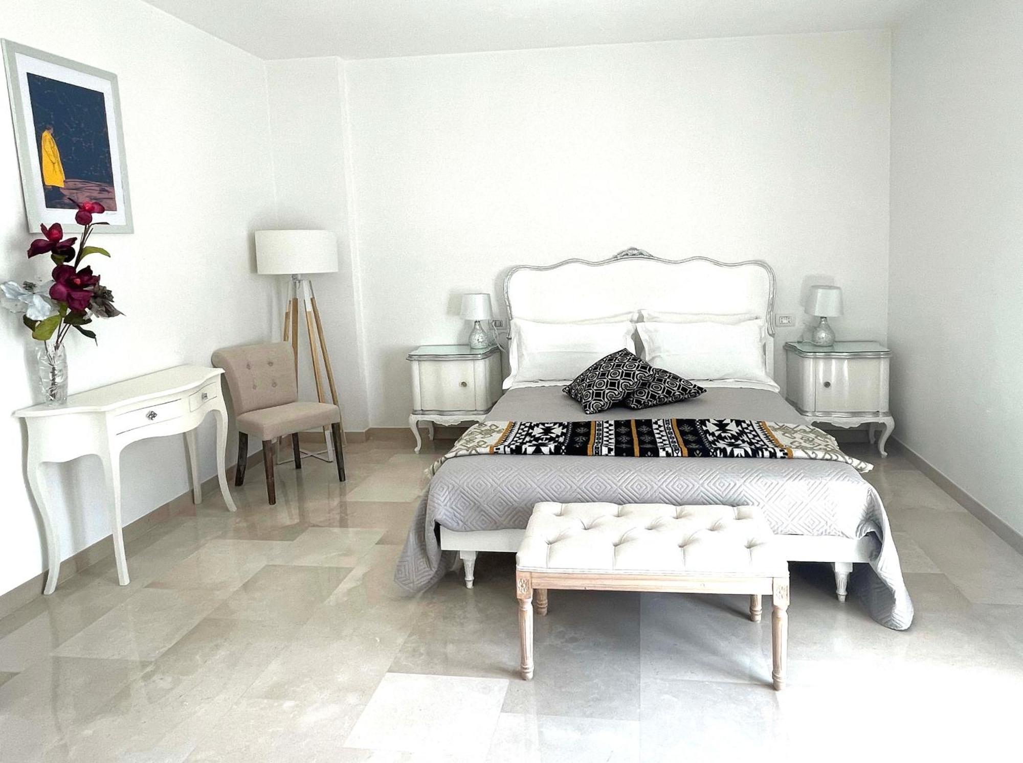 Augustea Bed and Breakfast Sannicandro di Bari Exteriör bild